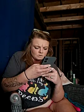 Snapshot of BDWhiteboy69 chatting on 5, 4, 2026 BDWhiteboy69 online show from 5, 4, 2026