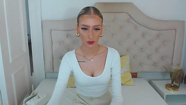 NatalieSensual online show from 15, 5, 2026