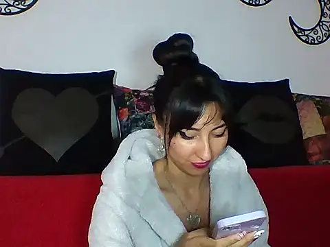 a miss online show from 21, 12, 2025