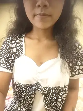 Snapshot of Snaya-baby chatting on 11, 7, 2026 Snaya-baby online show from 11, 7, 2026