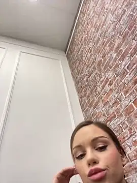 MarilynNova online show from 21, 12, 2025