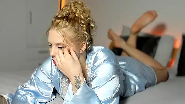 Snapshot of LilyFlamee chatting on 18, 3, 2026 LilyFlamee online show from 18, 3, 2026