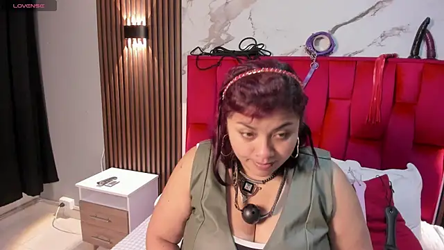 Danna-Sofia online show from 9, 9, 2025