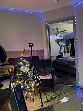 Triggerhappycj100 online show from 11, 3, 2026