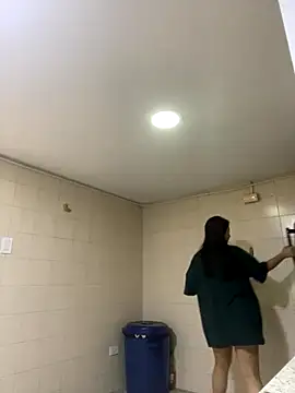 Snapshot of Valleriie_ chatting on 26, 9, 2025 Valleriie online show from 26, 9, 2025