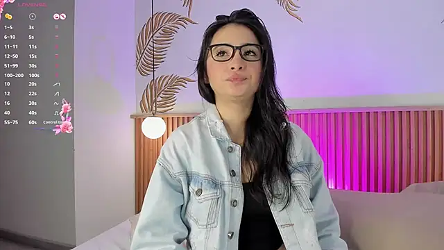 Snapshot of Valleriie_ chatting on 13, 1, 2026 Valleriie online show from 13, 1, 2026