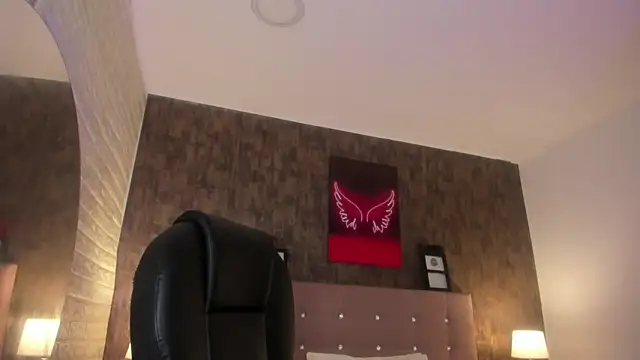 marian  stone online show from 15, 9, 2025