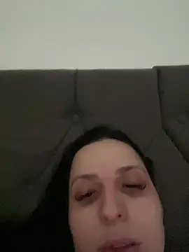yumi-hot online show from 28, 6, 2026