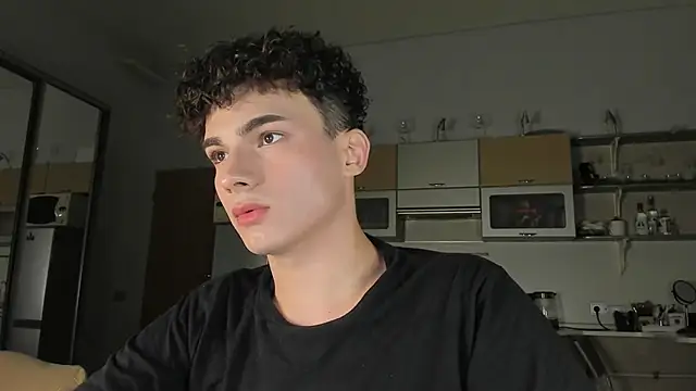 Snapshot of mystic_evan chatting on 13, 9, 2025 mystic evan online show from 13, 9, 2025