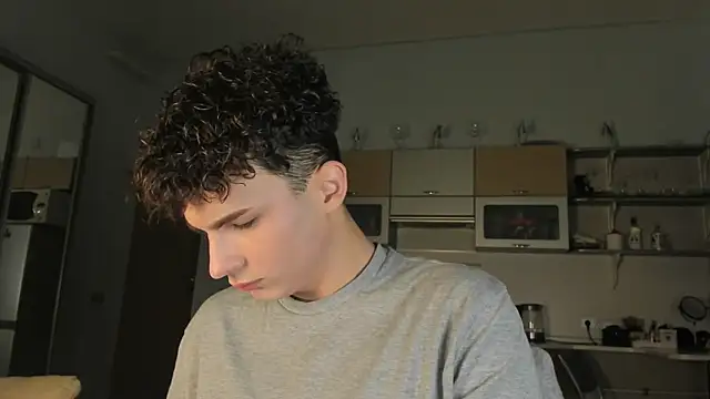 Snapshot of mystic_evan chatting on 15, 9, 2025 mystic evan online show from 15, 9, 2025