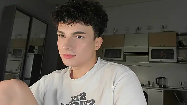 Snapshot of mystic_evan chatting on 17, 9, 2025 mystic evan online show from 17, 9, 2025