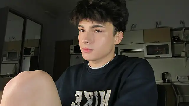 Snapshot of mystic_evan chatting on 10, 10, 2025 mystic evan online show from 10, 10, 2025