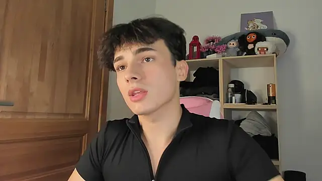 Snapshot of mystic_evan chatting on 13, 10, 2025 mystic evan online show from 13, 10, 2025