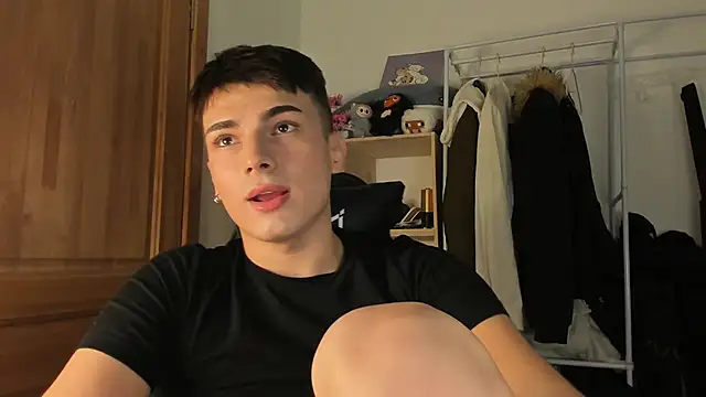 Snapshot of mystic_evan chatting on 21, 10, 2025 mystic evan online show from 21, 10, 2025