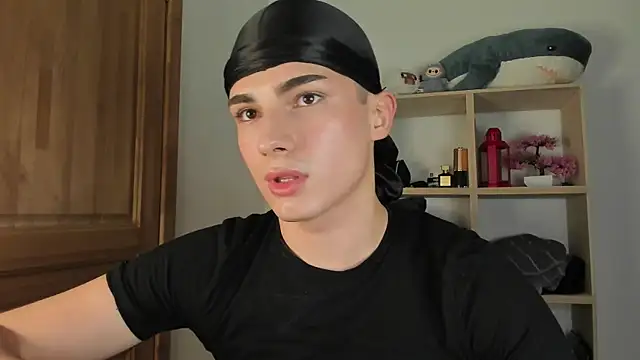 Snapshot of mystic_evan chatting on 24, 10, 2025 mystic evan online show from 24, 10, 2025