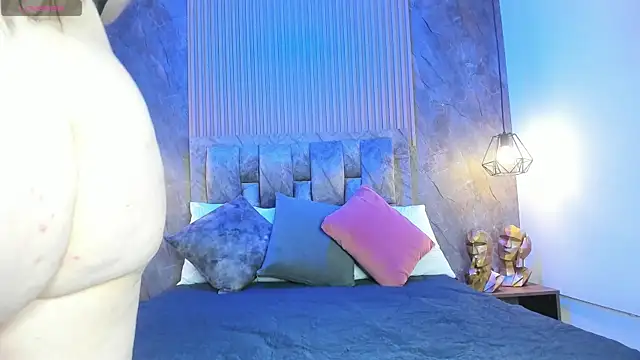 luna killari online show from 8, 10, 2025