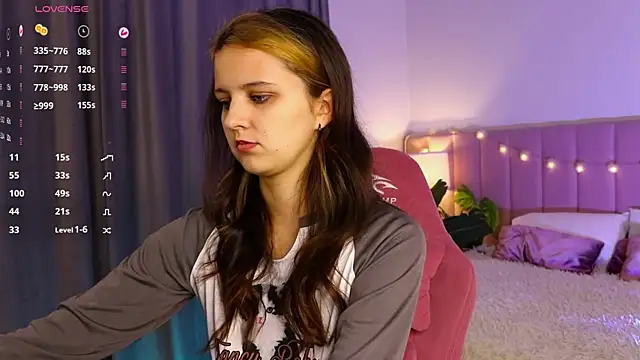 LilLisa online show from 11, 10, 2025