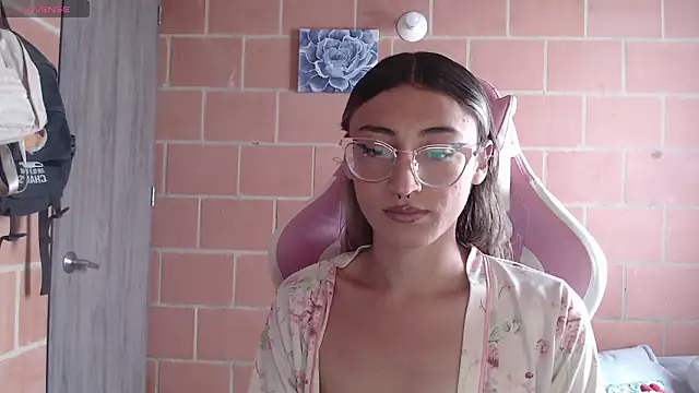 Andrea camilaaa online show from 12, 2, 2026