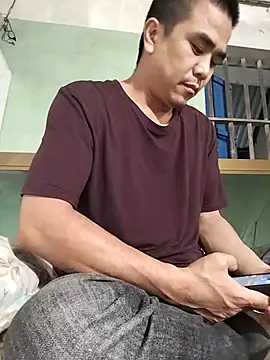 Snapshot of HoangNam20x chatting on 5, 11, 2025 HoangNam20x online show from 5, 11, 2025