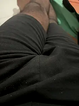 Snapshot of bigDick_000610 chatting on 5, 10, 2025 bigDick 000610 online show from 5, 10, 2025