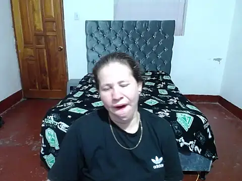 Snapshot of Valentina_charlys chatting on 27, 10, 2025 Valentina charlys online show from 27, 10, 2025