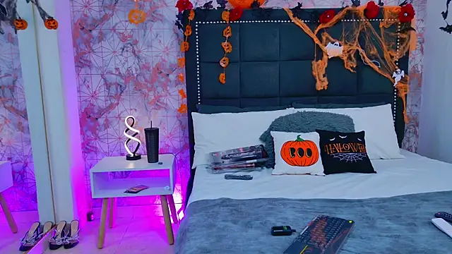 Angelique Angell online show from 23, 10, 2025