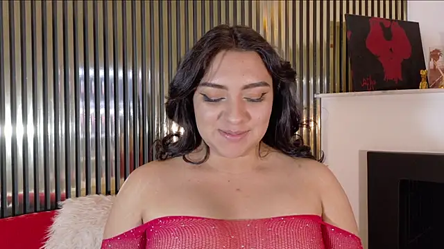 SyraPalmer online show from 23, 12, 2025