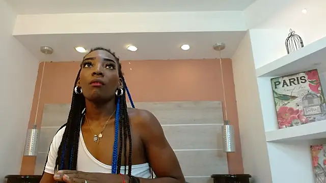 Snapshot of AlexandraCambell chatting on 28, 4, 2026 AlexandraCambell online show from 28, 4, 2026