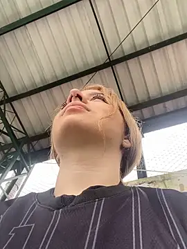 karla-thomsom10 online show from 15, 2, 2026