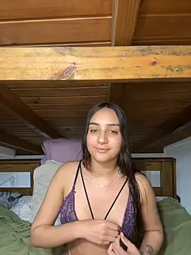 Snapshot of hannahhotwife chatting on 10, 9, 2025 hannahhotwife online show from 10, 9, 2025