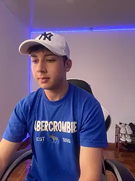 Snapshot of Casper___kyy chatting on 30, 10, 2025 Casper kyy online show from 30, 10, 2025