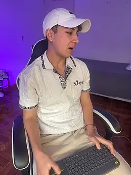 Snapshot of Casper___kyy chatting on 29, 11, 2025 Casper kyy online show from 29, 11, 2025