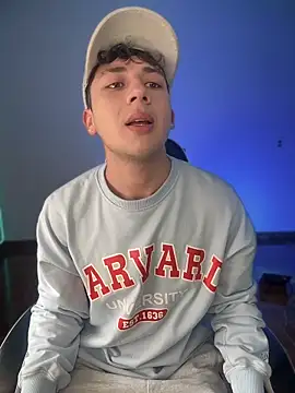 Snapshot of Casper___kyy chatting on 4, 12, 2025 Casper kyy online show from 4, 12, 2025