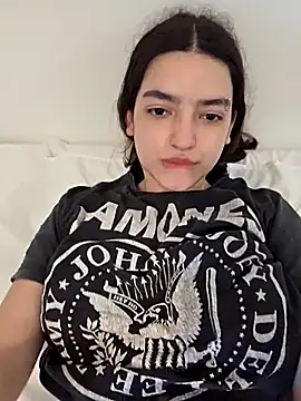 Snapshot of abrilour chatting on 3, 12, 2025 abrilour online show from 3, 12, 2025