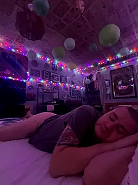 WriggleQuest online show from 8, 11, 2025