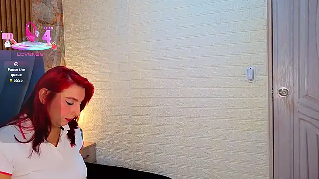 Snapshot of angel__red_ chatting on 29, 9, 2025 angel  red  online show from 29, 9, 2025