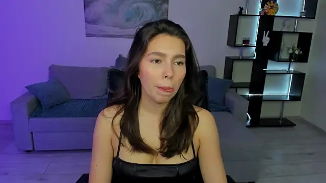 LounaDivine online show from 11, 11, 2025