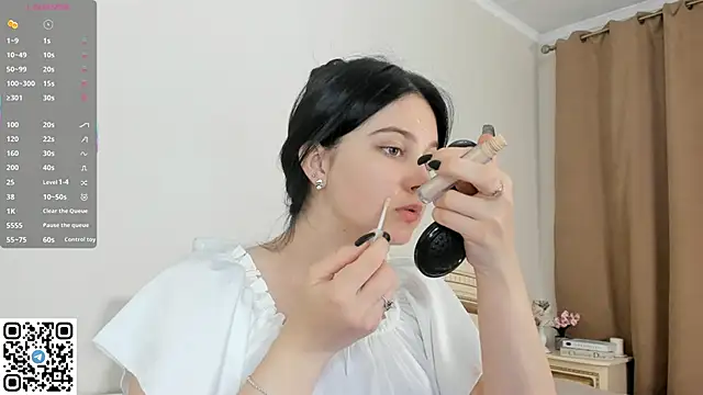 Snapshot of EnricaElis chatting on 21, 9, 2025 EnricaElis online show from 21, 9, 2025