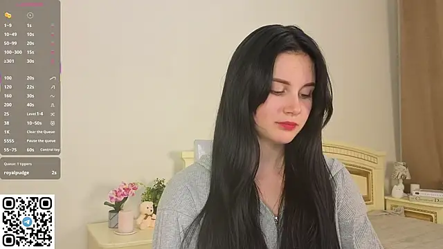 Snapshot of EnricaElis chatting on 3, 10, 2025 EnricaElis online show from 3, 10, 2025