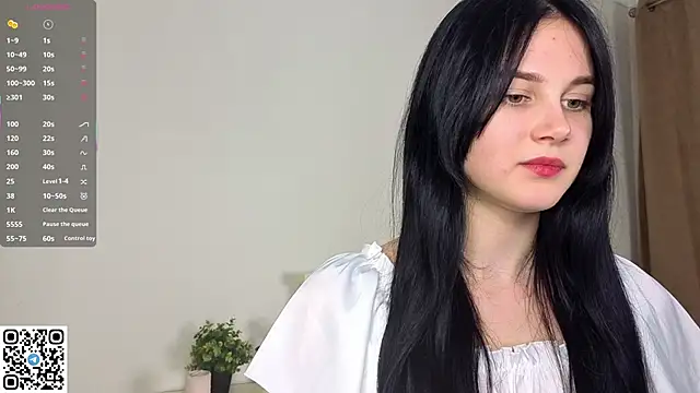 Snapshot of EnricaElis chatting on 13, 10, 2025 EnricaElis online show from 13, 10, 2025