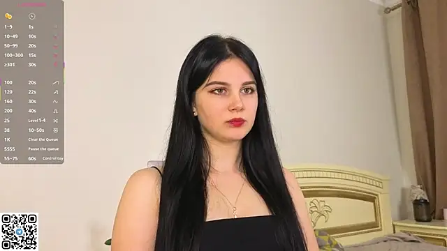 EnricaElis online show from 10, 11, 2025