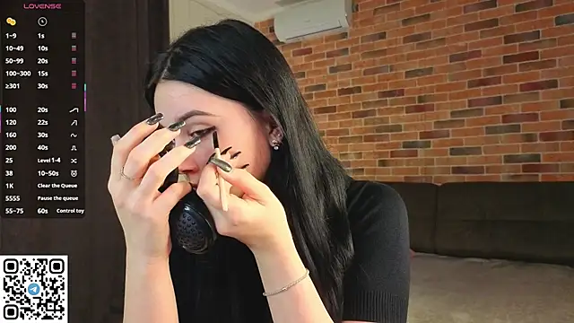 EnricaElis online show from 15, 12, 2025