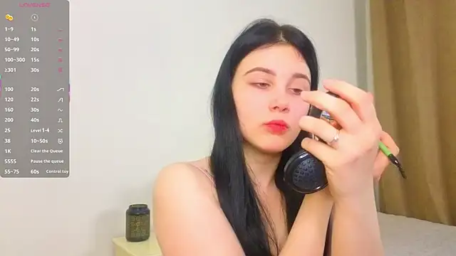 Snapshot of EnricaElis chatting on 17, 4, 2026 EnricaElis online show from 17, 4, 2026