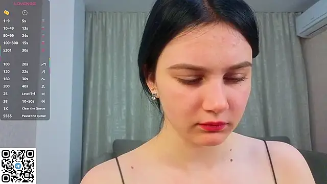Snapshot of EnricaElis chatting on 28, 4, 2026 EnricaElis online show from 28, 4, 2026