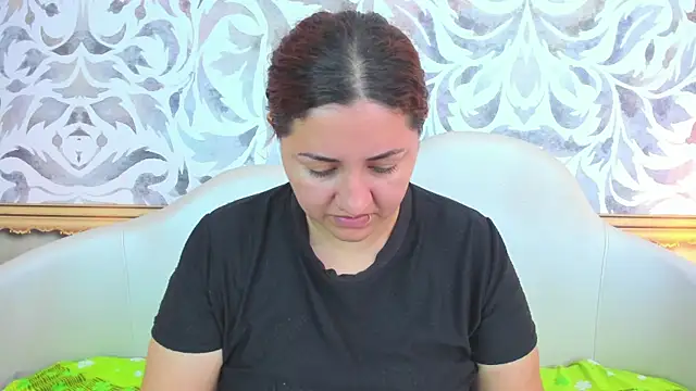 mishell lovely online show from 28, 10, 2025