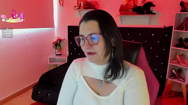 D Martii online show from 5, 10, 2025