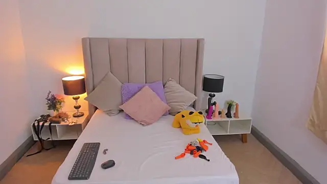 evvaa moon69 online show from 30, 9, 2025