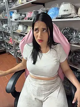 Snapshot of GiaDuque chatting on 13, 3, 2026 GiaDuque online show from 13, 3, 2026