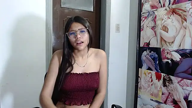 Snapshot of SofieLove_01 chatting on 27, 11, 2025 SofieLove 01 online show from 27, 11, 2025