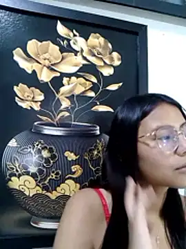 Snapshot of SofieLove_01 chatting on 19, 12, 2025 SofieLove 01 online show from 19, 12, 2025